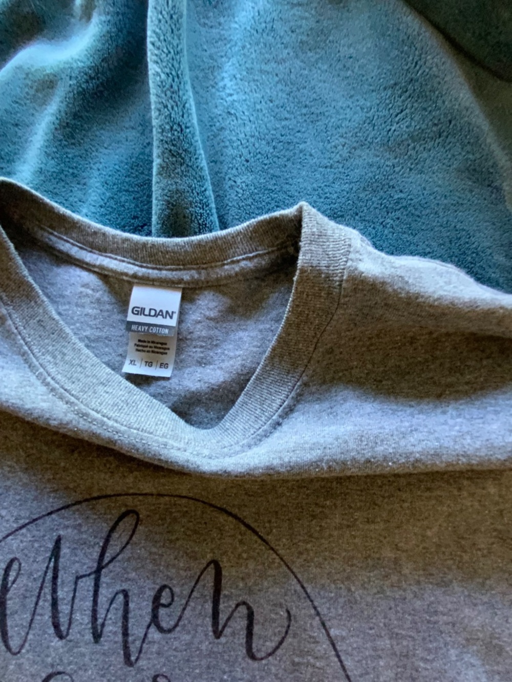 Gildan long sleeve tee shirt - Picture 3 of 3